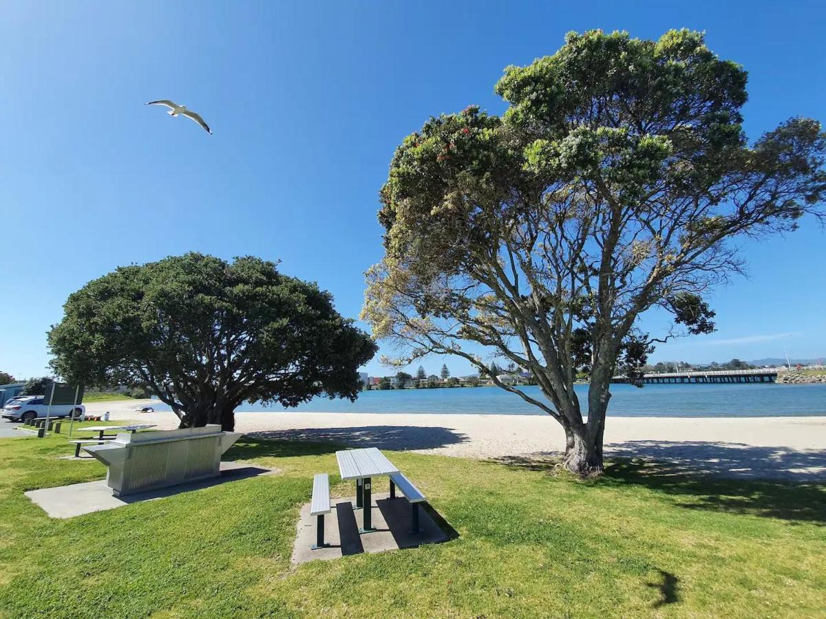 Tauranga - Big, Beautiful Villa On The Water! Exterior foto
